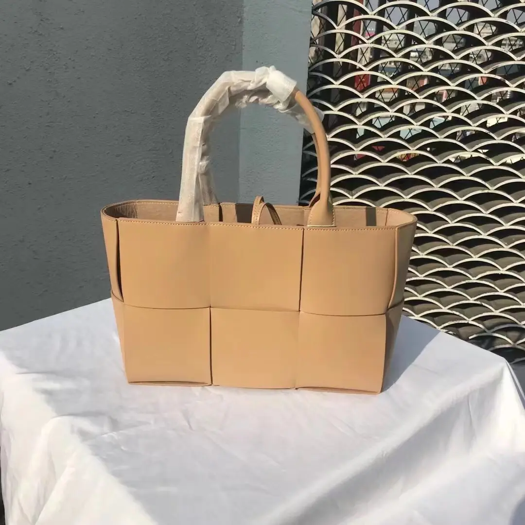 Classics High Quality Woven Bag Fashion Large Capacity Genuine Leather Woven Handbag For Women Luxury Brand Hobo Tote Bag
