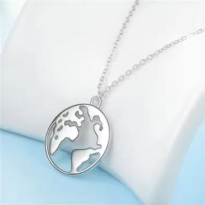 Gioielli dell'amicizia 925 collana pendente con stella della <span class=keywords><strong>luna</strong></span> in argento Sterling placcato in rodio della mappa del mondo - Product Image 1