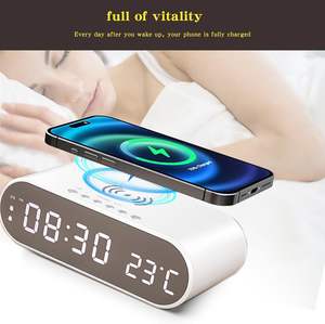 Bestseller Multifunktions-Ladegerät Integrierte Smart Watch Folding USB-Buchse für Mobile Bike <span class=keywords><strong>Car</strong></span> Microphone Power Bank - Product Image 2