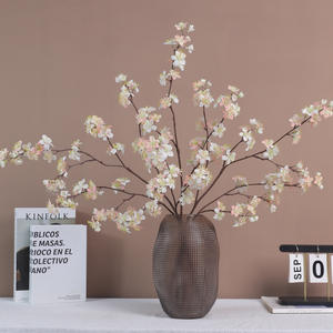 <span class=keywords><strong>Haut</strong></span> <span class=keywords><strong>de</strong></span> <span class=keywords><strong>gamme</strong></span> simple branche Mini fleur <span class=keywords><strong>de</strong></span> cerisier et <span class=keywords><strong>de</strong></span> pêcher fleurs artificielles nouvelle maison salon décoration <span class=keywords><strong>de</strong></span> Table en gros faux <span class=keywords><strong>fruits</strong></span> - Product Image 1