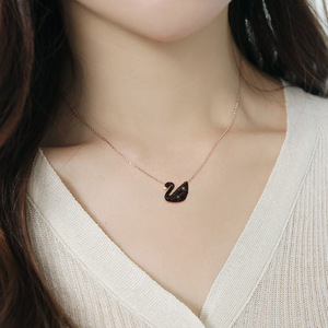 Collar <span class=keywords><strong>de</strong></span> Cadena Cruzada <span class=keywords><strong>de</strong></span> Acero Inoxidable con Cristal <span class=keywords><strong>de</strong></span> Cisne, Estilo INS, para Mujer, Joyería, Regalo para Festivales - Product Image 2