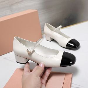 Nouvelles Chaussures pour Femmes de Luxe de Créateur MIU à Bout Carré, à Enfiler, en Cuir Véritable, Talons D'Orsay de 4 cm, Idéales pour l'Été - Product Image 2