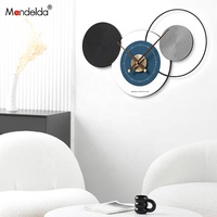 Horloge murale en forme de souris de conception nouvelle génération Mandelda, horloge murale ronde en bois, décoration mignonne, horloge d'art pour la chambre d'enfant, promotion