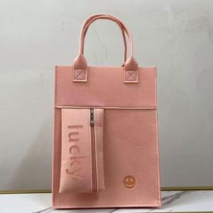 Bolsas de Fieltro Hechas a Mano con Logotipo Personalizado, Ecológicas, para Estudiantes en Movimiento, Promoción con Logotipo Personalizado - Product Image 4