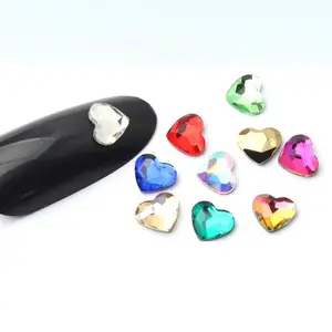 Hot Selling Herzform Kristall flacher Boden 3D Nail Art Stones Dekoration Presse auf Nail Art liefert Strass steine