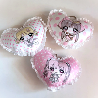 Peluche personnalisée mignonne en dentelle de dessin animé - Coussin décoratif doux de style anime avec bordure en dentelle et porte-clés en peluche