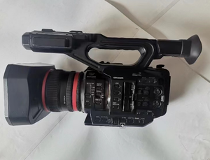 ใช้กล้องวิดีโอแบบมือถือ AG-UX90MC 4k พร้อมซูม 15 เท่า และดีไซน์แบบ V-LogL ช่องใส่การ์ดแบบคู่ - Product Image 2
