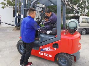 Descuento de alta calidad, selección Premium, carretilla elevadora diésel HELI de gasolina y GLP usada de 2 toneladas - Product Image 2