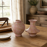 Vase à fleurs en céramique artisanale Jossin avec surface naturelle marbrée pour une décoration intérieure rustique, accent pour le salon