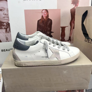 Baskets blanches décontractées en cuir pleine fleur vieilli pour hommes et femmes, modèle 2026, polyvalentes, à lacets, style urbain - Product Image 2