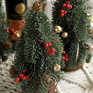 2025 nouveau vert tordu cou arbre de noël et neige Mini fruits rouges <span class=keywords><strong>en</strong></span> <span class=keywords><strong>pot</strong></span> <span class=keywords><strong>petit</strong></span> bureau ornements de noël décorations - Product Image 4