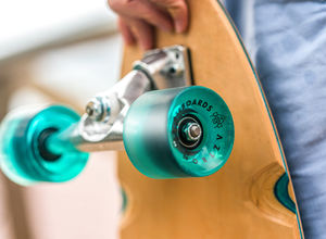 Patineta Cruiser de Madera de Arce de 7 Capas AZTRON FOREST, Patineta de Surf con Ruedas de PU y Ejes CX4 - Product Image 5