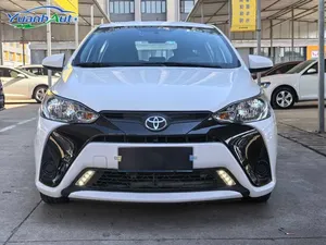 <span class=keywords><strong>Toyota</strong></span> <span class=keywords><strong>Yaris</strong></span> 1.5E <span class=keywords><strong>2018</strong></span> Usado a Bajo Precio, Automóvil de <span class=keywords><strong>Gasolina</strong></span> con Transmisión Automática CVT, Vehículo Usado Confiable - Product Image 3