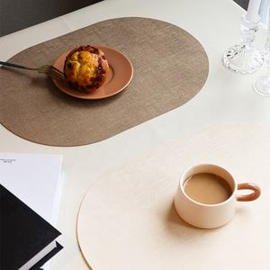 แผ่นรองจานหนังทำจากหนังที่รองจานสำหรับอาหารค่ำสีน้ำตาลกันน้ำได้แบบสองด้านสไตล์วินเทจสำหรับร้านอาหาร - Product Image 3