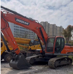 รถขุดไฮดรอลิกแบบตีนตะขาบ Doosan DX300 มือสอง ขนาด 30 ตัน เครื่องจักรสำหรับงานก่อสร้าง - Product Image 3