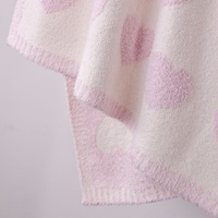 Plaid tricoté 100 % polyester personnalisé, chaud, doux, respirant, motif cœur rose, 736 g, 40*60'', pour la maison