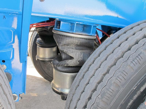 Remorque benne basculante arrière robuste avec vérin hydraulique, 45 mètres cubes, 50 tonnes, 2 essieux, à vendre - Product Image 4