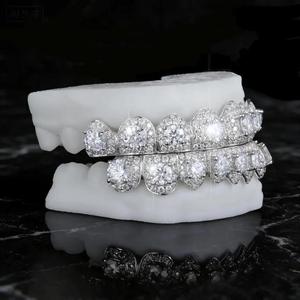 Grillz de luxe en argent sterling 925 plaqué rhodium, avec moissanite taille brillant effet diamant, bijoux dentaires personnalisés unisexe tendance - Product Image 1