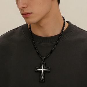 Pendentif Croix Rétro en Acier Inoxydable Sertie de Pierres, Vente en Gros, Collier Hip Hop Chrétien Or Argent Noir, Bijoux Religieux pour Hommes - Product Image 6