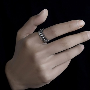 VAF 빈티지 무광 척추 디자인 스테인리스 반지 남성용 - Product Image 6