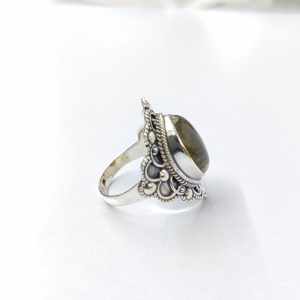Bague en labradorite, argent sterling 925, bague en pierre précieuse, labradorite, collection artisanale, bagues fines, bijoux en argent, prix de gros - Product Image 4