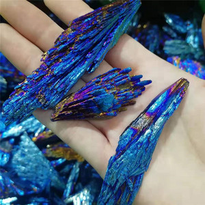 Vente en gros de pierres minérales de <span class=keywords><strong>kyanite</strong></span> noire électro-plaquée naturelle, <span class=keywords><strong>pierre</strong></span> de <span class=keywords><strong>kyanite</strong></span> bleue aura pour la décoration - Product Image 1