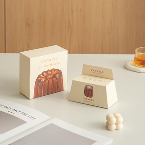 Caja de Embalaje Personalizada para Viral Creme Caramel: Caja de Embalaje para 4 Cubos de Caramelo Crujiente con Forma de Copo de Nieve, Postre Horneado, Madeleine - Product Image 2