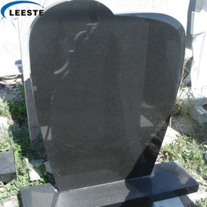Mármol y granito con lápida de una sola cruz y corazón negro - Product Image 4
