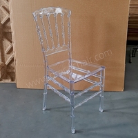 Vente en gros de chaise Napoléon transparente en PC pour mariage chaise de restaurant empilable en plastique pour hôtel, banquet, fête, événement
