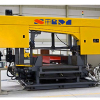 Scie à ruban CNC de haute précision pour la découpe de structures en acier, conception à double colonne, idéale pour les poutres en H et les aciers profilés