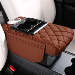 Funda de cuero para consola de coche con portavasos, bolsas de almacenamiento para reposabrazos y caja de pañuelos, accesorios para su coche con funcionalidad de estilo - Product Image 5