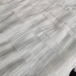 Tissu en mousseline à volants en vente en gros, tissu plissé en tulle pour la confection de robes - Product Image 4