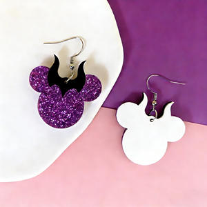 Pendientes de acrílico al por mayor, novedad de Navidad, diseño de ratón de resina con lazo, circulares, estilo anime, para niñas - Product Image 6