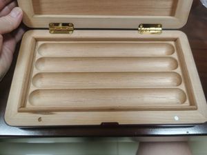 Usinage CNC sur mesure en noyer noir pour humidificateurs à cigares haut de gamme et rangements d'accessoires de fumage de luxe - Product Image 6