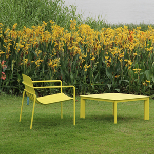 Muebles de exterior, mesa de centro de aluminio cuadrada amarilla, actividad impermeable, mesa de jardín, mesa de comedor al aire libre y juego de sillas - Product Image 1