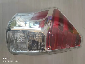 Pièces automobiles très vendues, nouveau style 81561-47272, feu arrière pour Toyota <span class=keywords><strong>Prius</strong></span> V 2012 ZVW40 - Product Image 4
