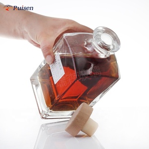 China Glass Luxury Square Glass Lliquor Botella para whisky Vodka <span class=keywords><strong>Licor</strong></span> vacío Spirit 700ml con sello de corcho - Product Image 4