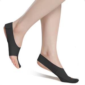 Correcteur de Valgus de l'<span class=keywords><strong>Orteil</strong></span> et du Pouce Réglable, Compatible avec les Chaussures, Correction de la Séparation des Orteils pour Pieds Larges, Attelle de Cheville Confortable - Product Image 1