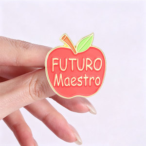 Spilla in smalto a forma di mela rossa per insegnanti di spagnolo, con scritta 'Ensea Ama Inspira Futuro Maestro', distintivo per borsa e giacca, gioiello regalo per insegnanti - Product Image 2
