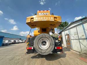 מנוף משאית הידראולי נייד SANY 80 טון משומש במצב עבודה מצוין - Product Image 1