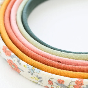 Bandeau en lin ultra-léger et fin de 2 cm de large pour fille/femme - Fabricant d'accessoires capillaires OEM/ODM - Product Image 3