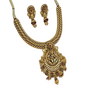 Collier et boucles d'oreilles en or plaqué moissanite de qualité supérieure chic pour femmes, bijoux de créateur pour les mariages - Product Image 2