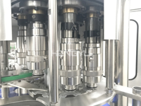 Ligne de production commerciale à grande échelle de machines de remplissage d'eau, matériaux et structure de qualité sanitaire, forte flexibilité