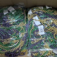 Colliers de perles de carnaval en gros d'usine, colliers de fête pour la Saint-Patrick, colliers de fête multicolores et multi-tailles