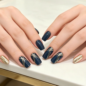 <span class=keywords><strong>Uñas</strong></span> Postizas <span class=keywords><strong>Azul</strong></span> <span class=keywords><strong>Marino</strong></span> con Línea Dorada Cromada Brillante, <span class=keywords><strong>Uñas</strong></span> <span class=keywords><strong>Cortas</strong></span> Cuadradas Brillantes, <span class=keywords><strong>Uñas</strong></span> Acrílicas Reutilizables - Product Image 2