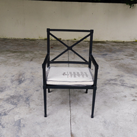 Ensemble de salle à manger en aluminium de style moderne, série Design, durable, résistant au soleil, avec coussins, mobilier de jardin personnalisable