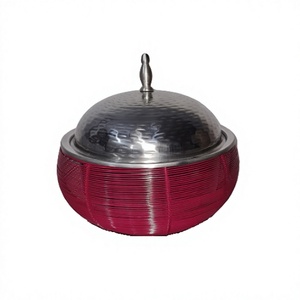 Plat de service en acier inoxydable de conception unique avec support en fer plat de service de nourriture de couleur argentée et rouge de forme ronde - Product Image 1