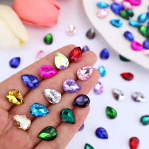 Großhandel Wassertropfen-Kristallrhinestones 10*14mm Pointback Fancy Stone Glasperlen für Nagelkunst und Kleidung - Product Image 4
