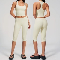 Ensemble 2 pièces pour femme : Débardeur de sport dos nageur respirant et Legging short taille haute push-up pour la course, l'entraînement et le fitness