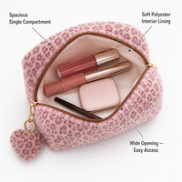 Sac cosmétique en fausse fourrure imprimé léopard OEM pour femme, grande capacité, trousse de toilette de voyage, porte-clés cœur en peluche, mignon, automne-hiver